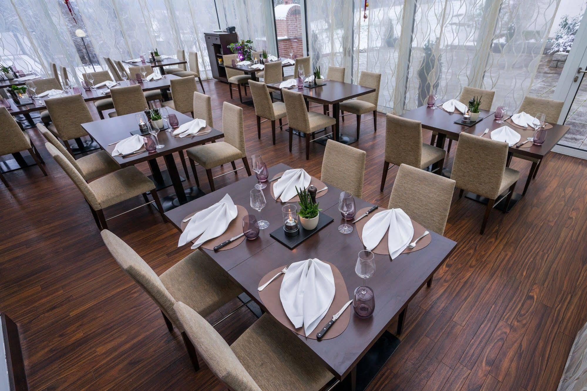 Taste Hotel Heidenheim ภายนอก รูปภาพ