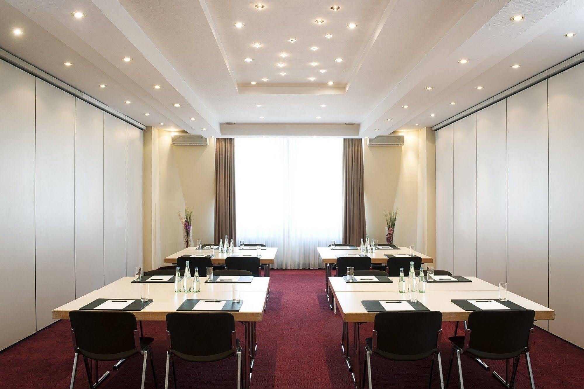 Taste Hotel Heidenheim ภายนอก รูปภาพ