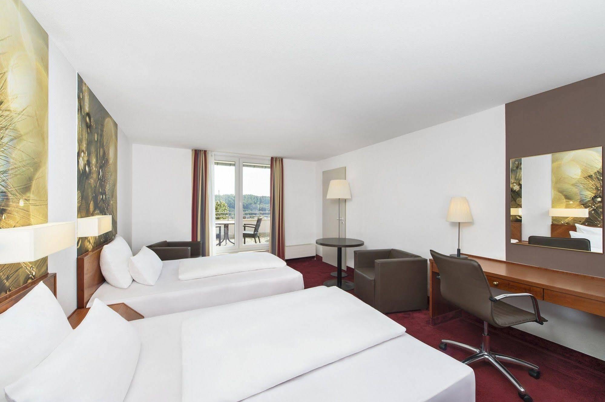 Taste Hotel Heidenheim ภายนอก รูปภาพ