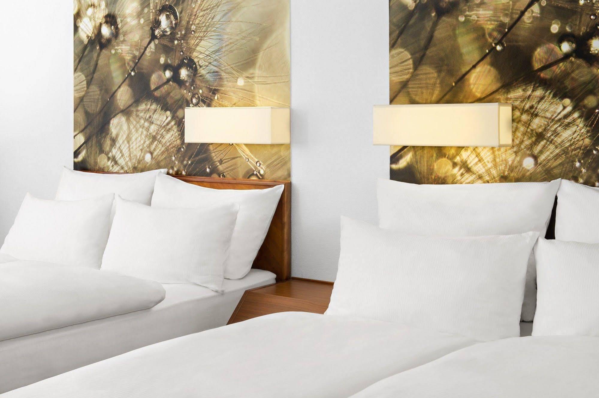 Taste Hotel Heidenheim ภายนอก รูปภาพ